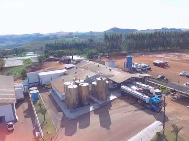 Laticínios BRQ inicia atividades na fábrica de manteiga e amplia atuação em Guarujá do Sul