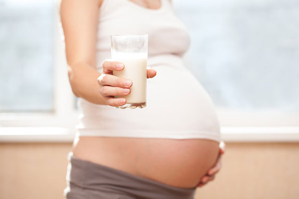Gestantes que bebem leite têm filhos mais altos e com QI mais elevado